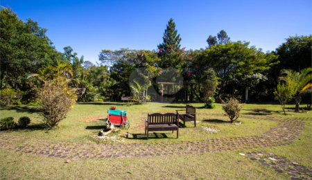 Hotel à venda com 15 quartos, sendo 4 suítes, no Centro (canguera), São Roque, SP
