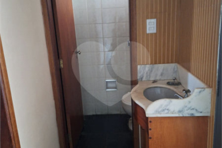 Apartamento à venda com 3 quartos, sendo 1 suíte, no Centro, Araraquara, SP