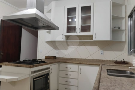 Sobrado à venda com 3 quartos, sendo 1 suíte, em Vila Paulista, São Paulo, SP