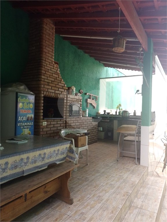 Sobrado à venda com 6 quartos, sendo 2 suítes, em Tremembé, São Paulo, SP