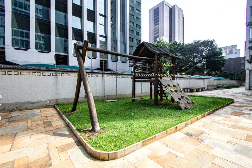 Apartamento à venda ou para alugar com 3 quartos, sendo 1 suíte, em Pinheiros, São Paulo, SP