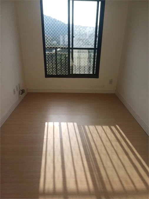 Apartamento à venda com 2 quartos em Lageado, Cotia, SP