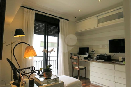 Casa à venda com 3 suítes em Vila Inah, São Paulo, SP