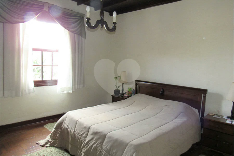 Casa à venda com 3 quartos, sendo 1 suíte,  no condomínio Casa, São Paulo - SP