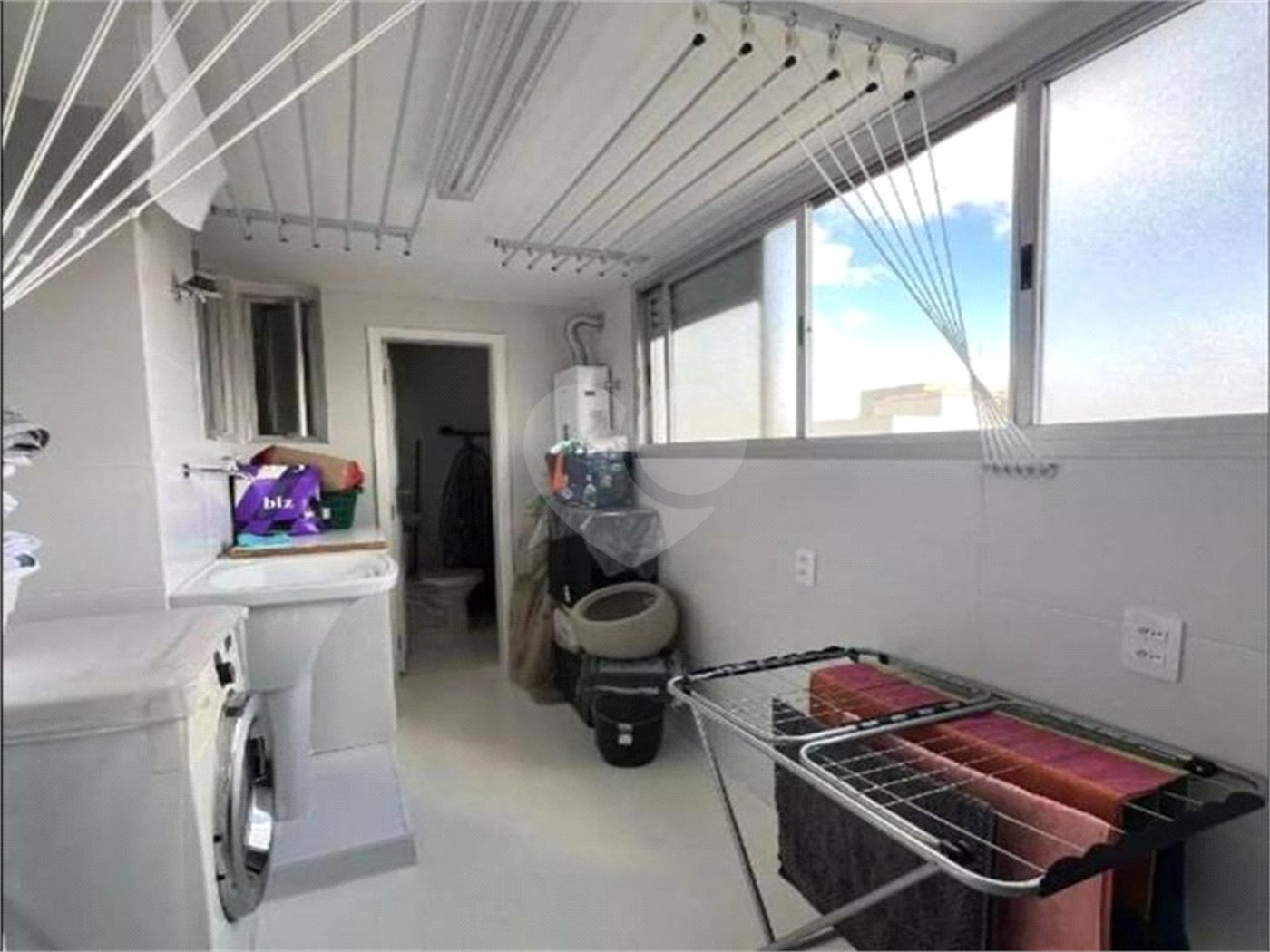 Apartamento à venda com 3 quartos, sendo 1 suíte, em Moema, São Paulo, SP