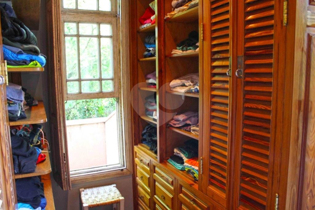 Sobrado à venda com 7 quartos, sendo 5 suítes, em Alto da Boa Vista, São Paulo, SP