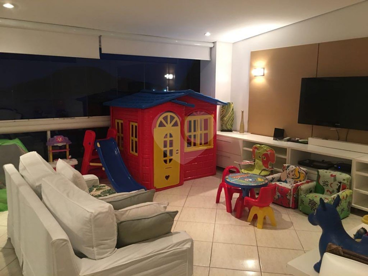 Triplex à venda com 6 suítes em Riviera de São Lourenço, Bertioga, SP