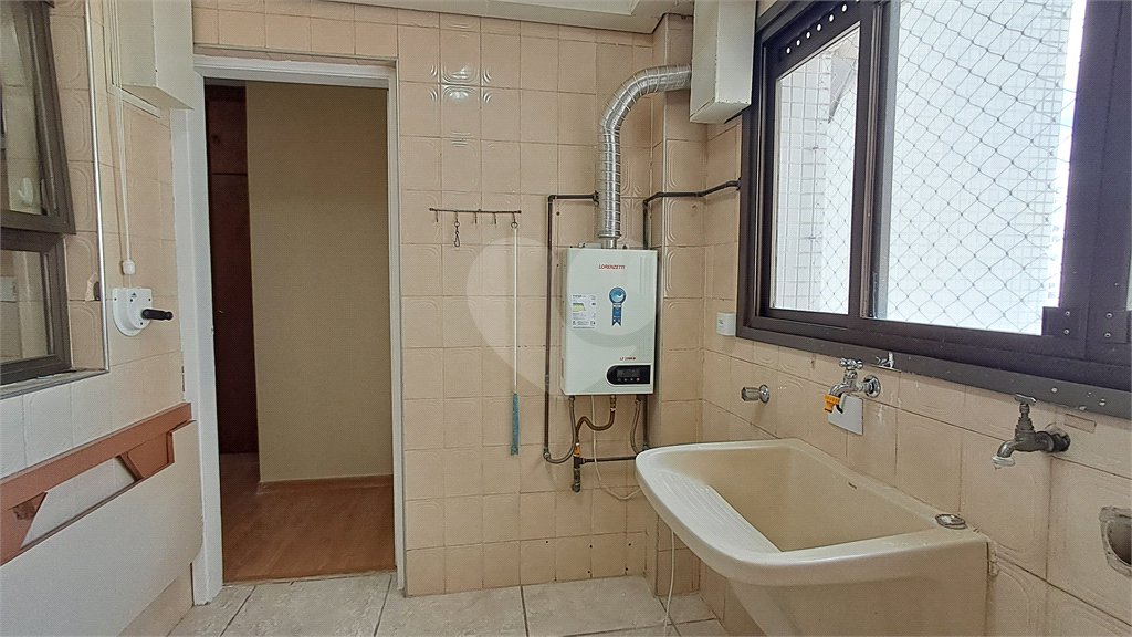 Apartamento à venda com 3 quartos, sendo 1 suíte,  em Alto da Boa Vista, São Paulo, SP