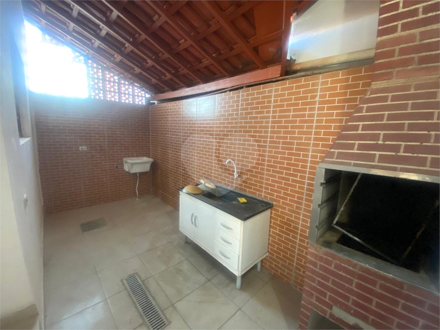 Casa à venda com 3 quartos, sendo 1 suíte,  em Vila Nova Cintra, Mogi das Cruzes, SP