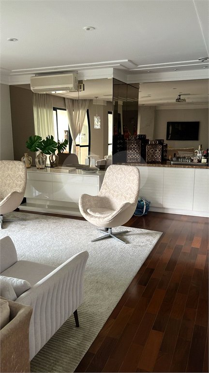Apartamento à venda com 3 suítes em Jardim Morumbi, São Paulo, SP