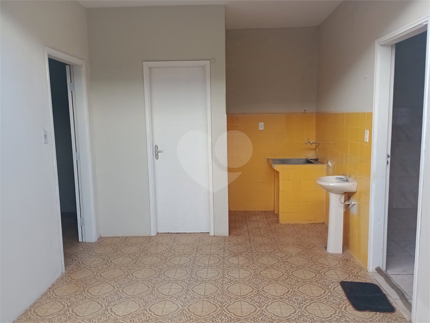 Casa à venda com 4 quartos, sendo 1 suíte, em Vila Rosa, Itapetininga, SP