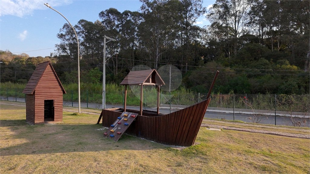 Casa à venda com 4 suítes no condomínio Itaporã, Atibaia - SP