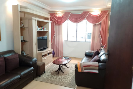 Sobrado à venda com 3 quartos, sendo 1 suíte,  em Vila Santo Estéfano, São Paulo, SP