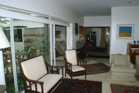 Casa à venda com 4 quartos, sendo 1 suíte, em Brooklin Velho, São Paulo, SP
