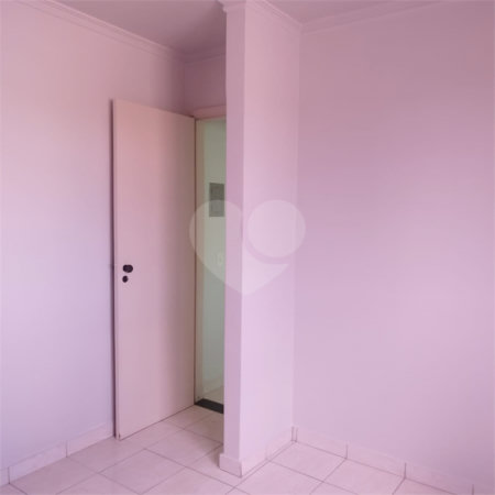 Apartamento à venda com 2 quartos, sendo 1 suíte,  em Estância Itaguaí, Caldas Novas, GO