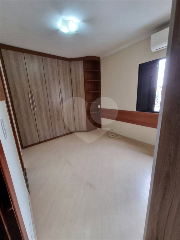 Casa à venda ou para alugar com 3 quartos, sendo 1 suíte,  em Bosque da Saúde, São Paulo, SP