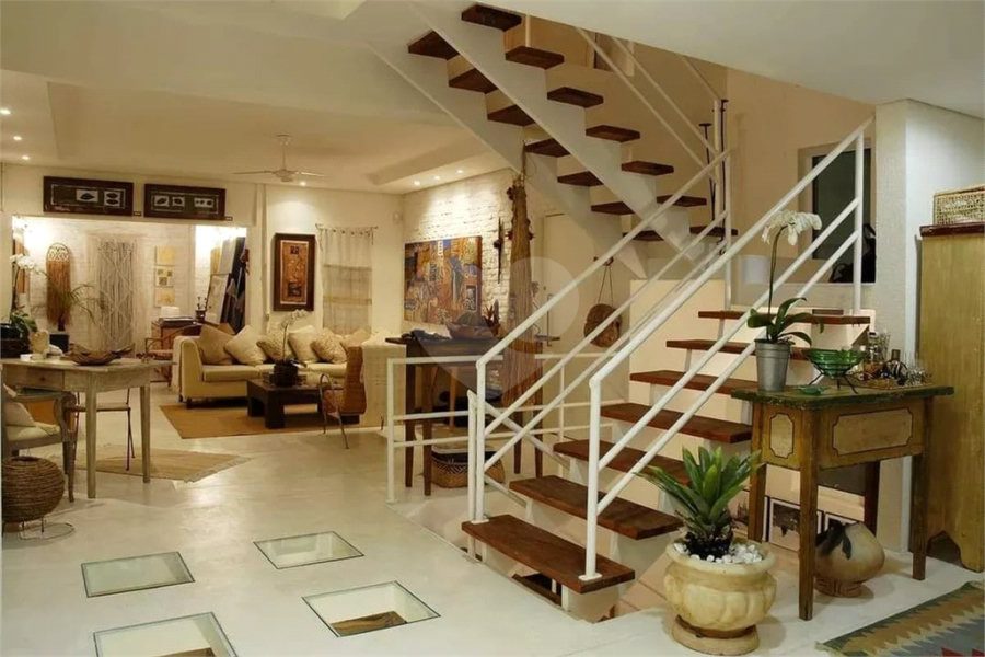 Casa à venda com 3 quartos, sendo 1 suíte, em Perdizes, São Paulo, SP
