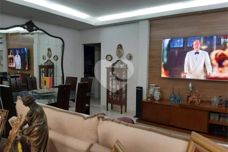 Apartamento à venda com 3 quartos, sendo 1 suíte, em Copacabana, Rio de Janeiro, RJ