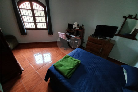 Sobrado à venda com 3 quartos, sendo 1 suíte, em Jardim Umarizal, São Paulo, SP