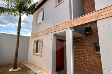 Casa à venda com 2 quartos, sendo 1 suíte, no condomínio Residencial Vila Real, Indaiatuba - SP