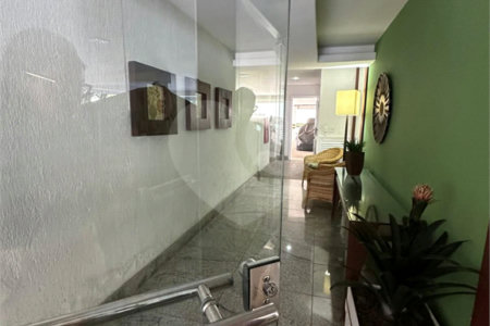 Apartamento à venda com 3 quartos, sendo 1 suíte, em Passagem, Cabo Frio, RJ