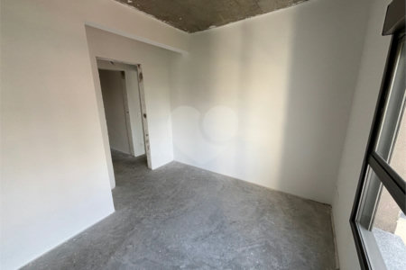Apartamento à venda com 3 suítes em Moema, São Paulo, SP
