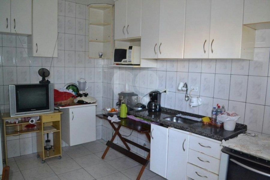 Sobrado à venda com 2 quartos em Vila Nivi, São Paulo, SP