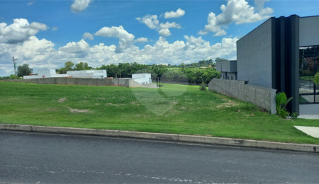 Terreno à venda no condomínio Village Ipanema 2, Araçoiaba da Serra - SP