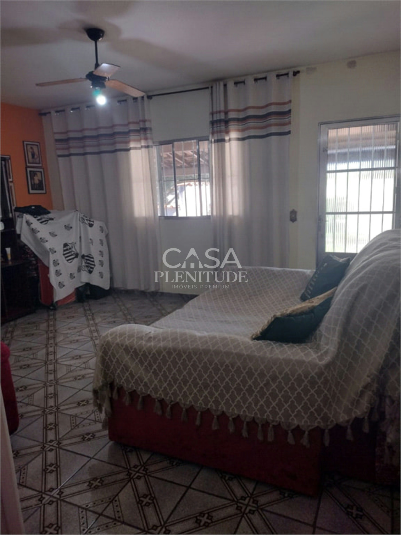 Casa à venda com 4 quartos, sendo 1 suíte, em Parque das Laranjeiras, Sorocaba, SP
