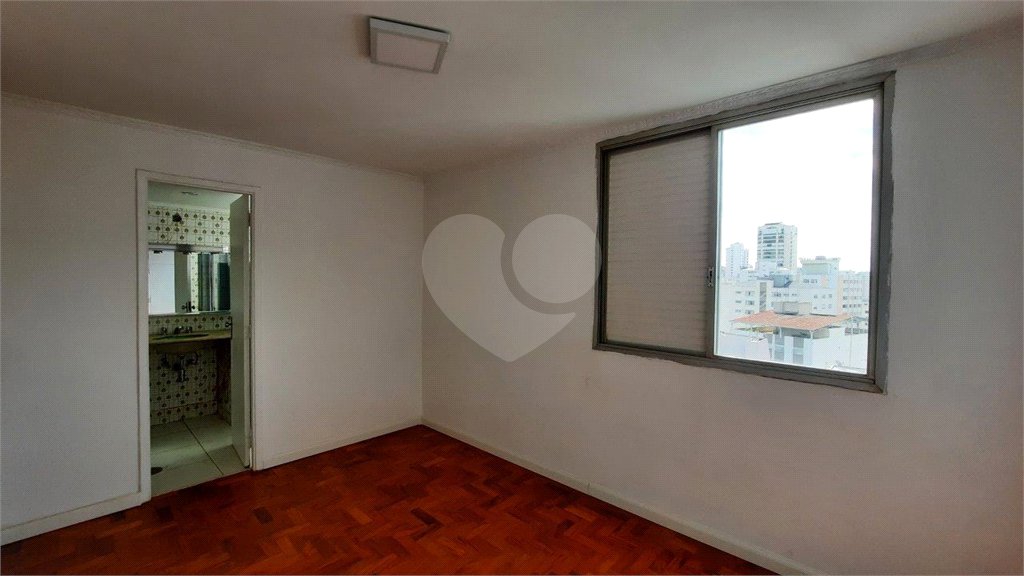 Apartamento à venda com 3 quartos, sendo 1 suíte, em Santa Cecília, São Paulo, SP