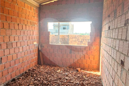 Casa à venda com 3 quartos, sendo 1 suíte, em Vila Áurea, Ponta Porã, MS
