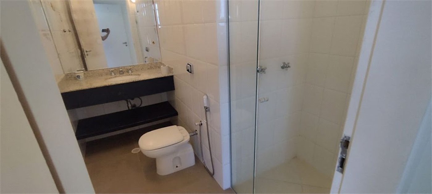 Apartamento Residencial à venda, Pitangueiras, Guarujá - AP0444.