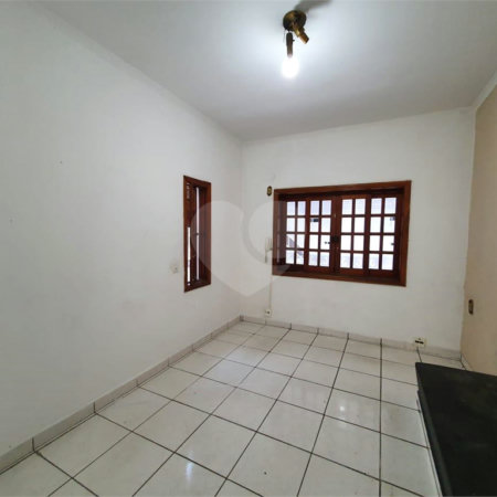 Casa à venda com 3 quartos, sendo 2 suítes, em Vila Independência, Sorocaba, SP