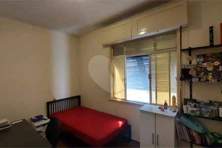 Casa à venda com 4 quartos, sendo 3 suítes, em Jardim Luzitânia, São Paulo, SP