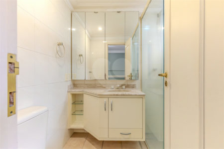 Apartamento à venda com 4 suítes em Moema, São Paulo, SP
