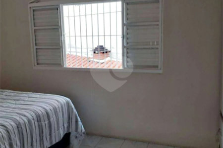 Casa à venda com 3 quartos, sendo 1 suíte, em Jardim Pinheiros, São Paulo, SP