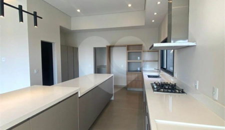 Casa à venda com 4 suítes no condomínio Campo de Toscana, Vinhedo - SP