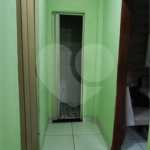 Casa à venda com 5 quartos, sendo 3 suítes, no condomínio Village Texeira Campos, Rio de Janeiro - RJ