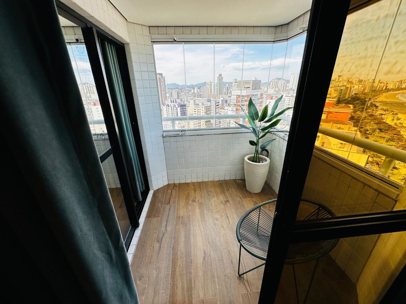 Flat com 1 dormitório para alugar, 43 m² por R$ 7.500,00/mês - Boqueirão - Santos/SP