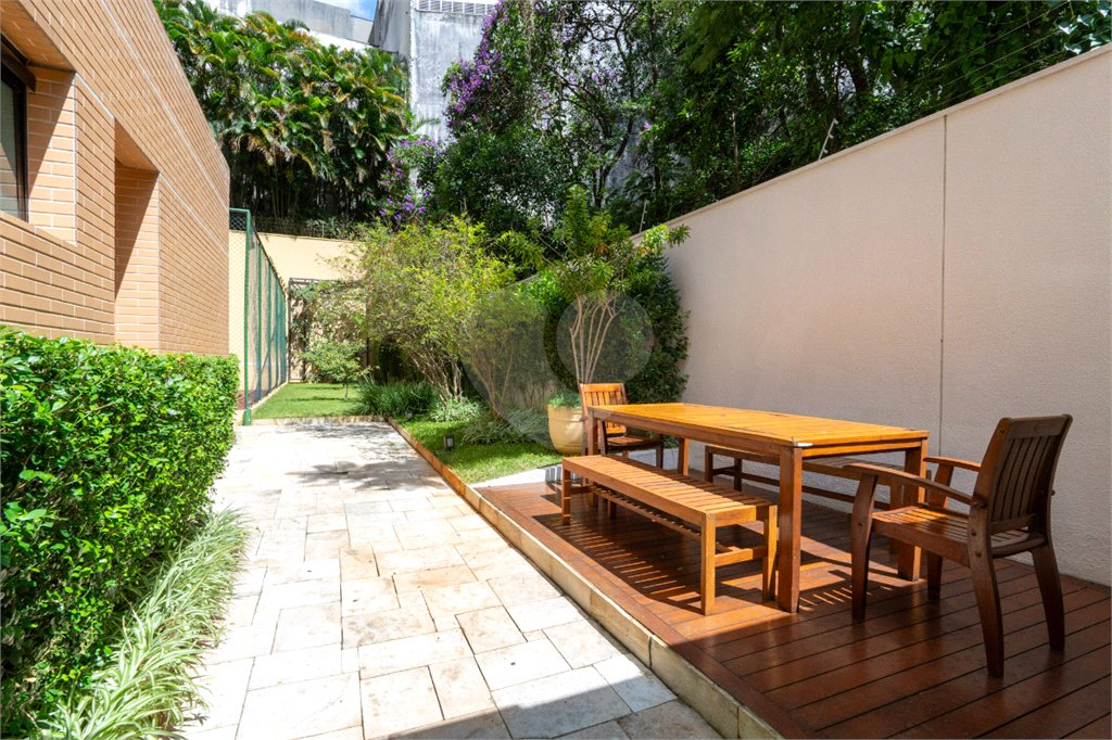 Apartamento à venda com 3 suítes em Vila Suzana, São Paulo, SP