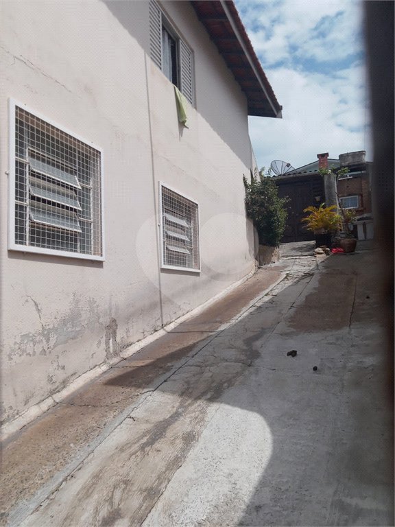 Casa à venda com 2 quartos, sendo 1 suíte, no Centro, Bom Jesus dos Perdões, SP