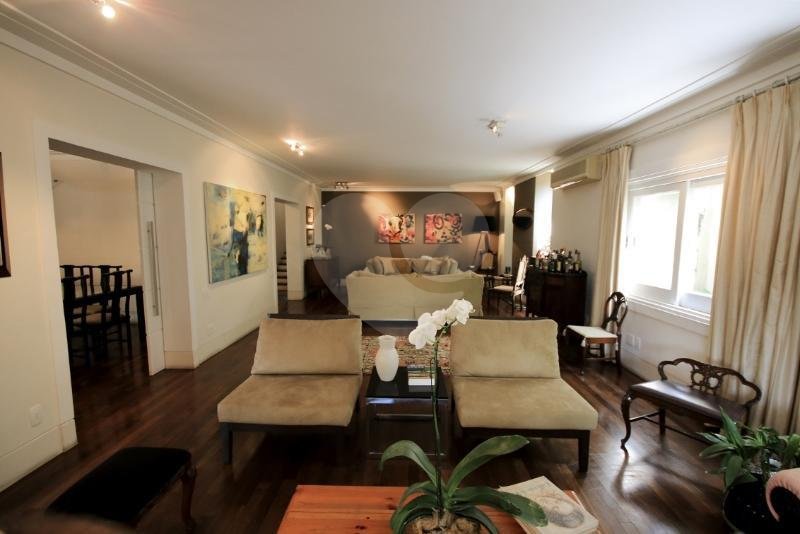 Casa à venda com 3 quartos, sendo 2 suítes,  em Vila Tramontano, São Paulo, SP