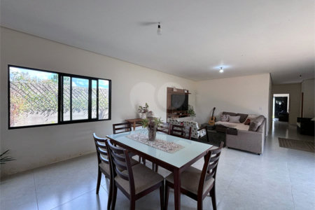 Casa à venda com 2 suítes em Jardim Estância Brasil, Atibaia, SP