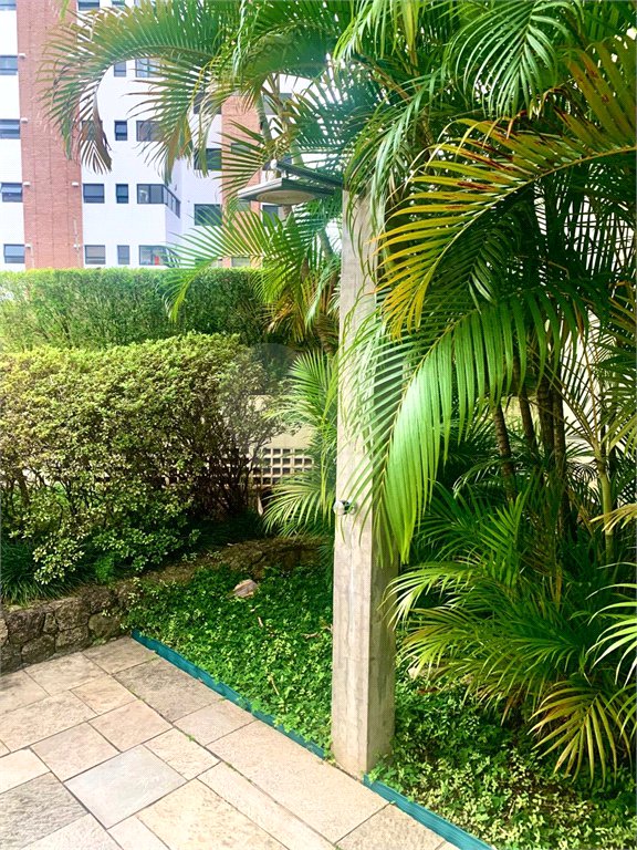 Apartamento à venda com 2 quartos, sendo 1 suíte,  em Real Parque, São Paulo, SP