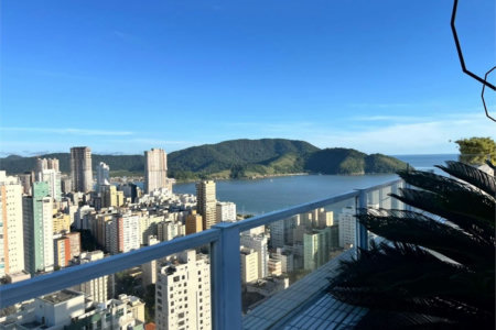 Apartamento com 1 quarto com hidromassagem e vista para o mar à venda em Aparecida - SP