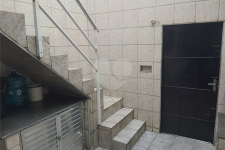 Casa de Vila à venda com 4 quartos, sendo 1 suíte, em Vila Medeiros, São Paulo, SP