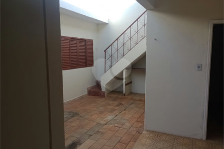 Casa à venda com 4 quartos, sendo 1 suíte, em Vila Rosa, Itapetininga, SP