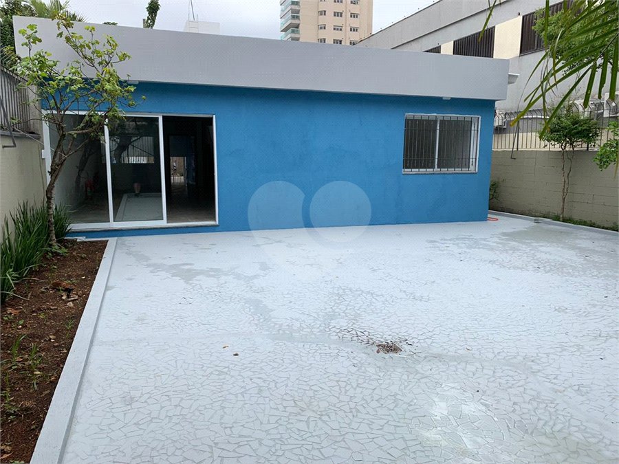 Sobrado à venda ou para alugar com 7 quartos, sendo 3 suítes, em Vila Mariana, São Paulo, SP