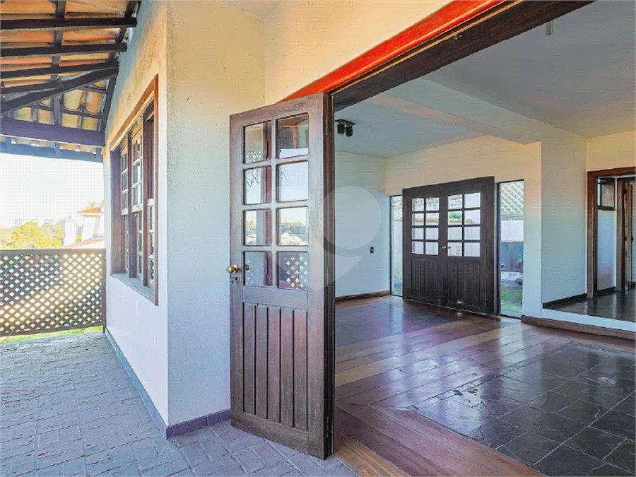 Sobrado à venda com 3 quartos, sendo 1 suíte,  em Jardim Leonor, São Paulo, SP