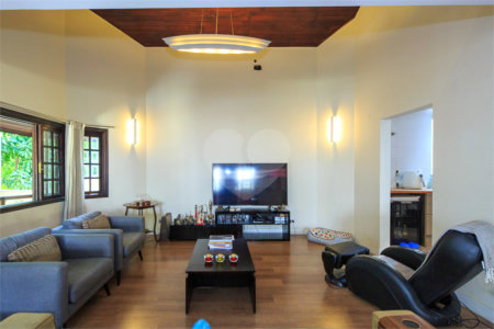 Casa Térrea à venda com 4 quartos, sendo 3 suítes, em Jardim Marajoara, São Paulo, SP